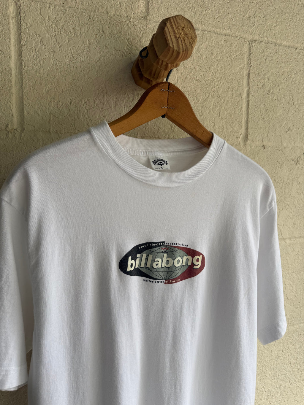 '90s Billabong Globe Tee