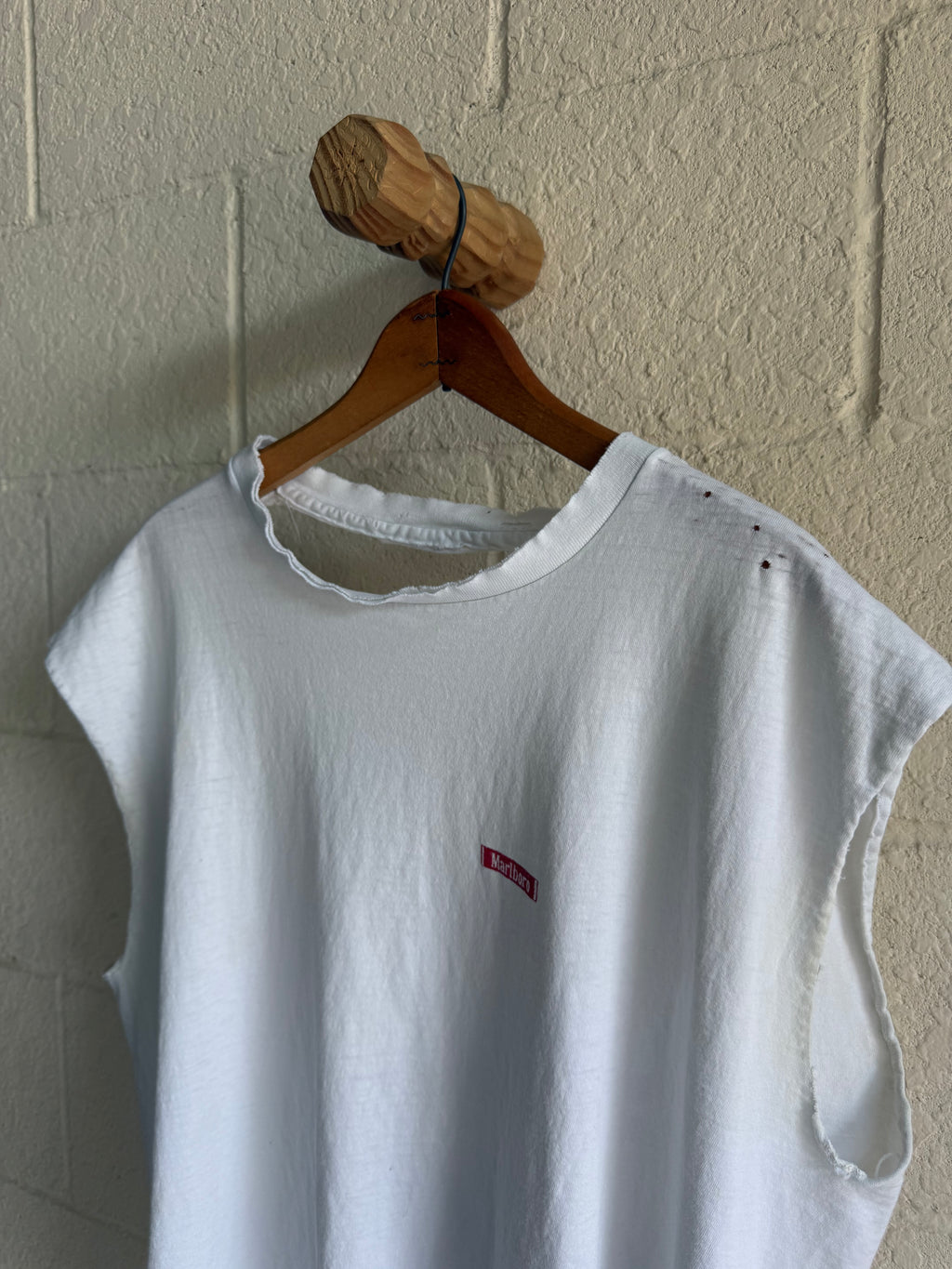 ‘90s Distressed Malboro Cut-Off