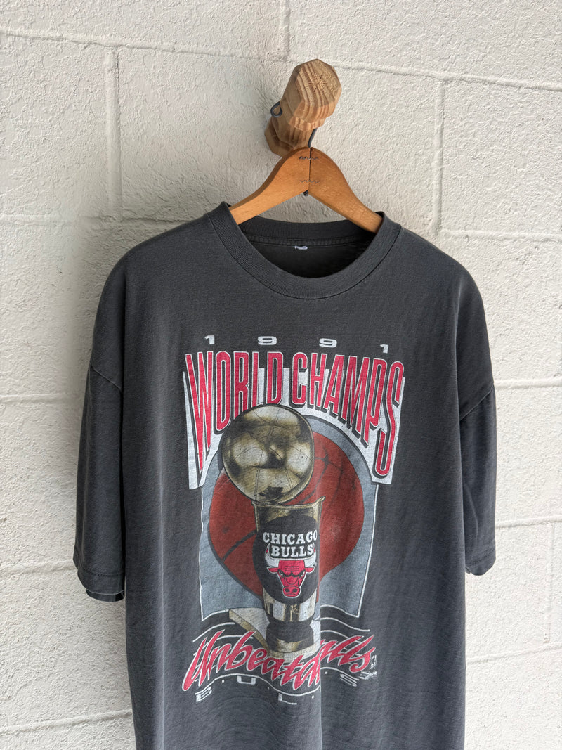 ‘90s Faded Chicago Bulls Champs Tee