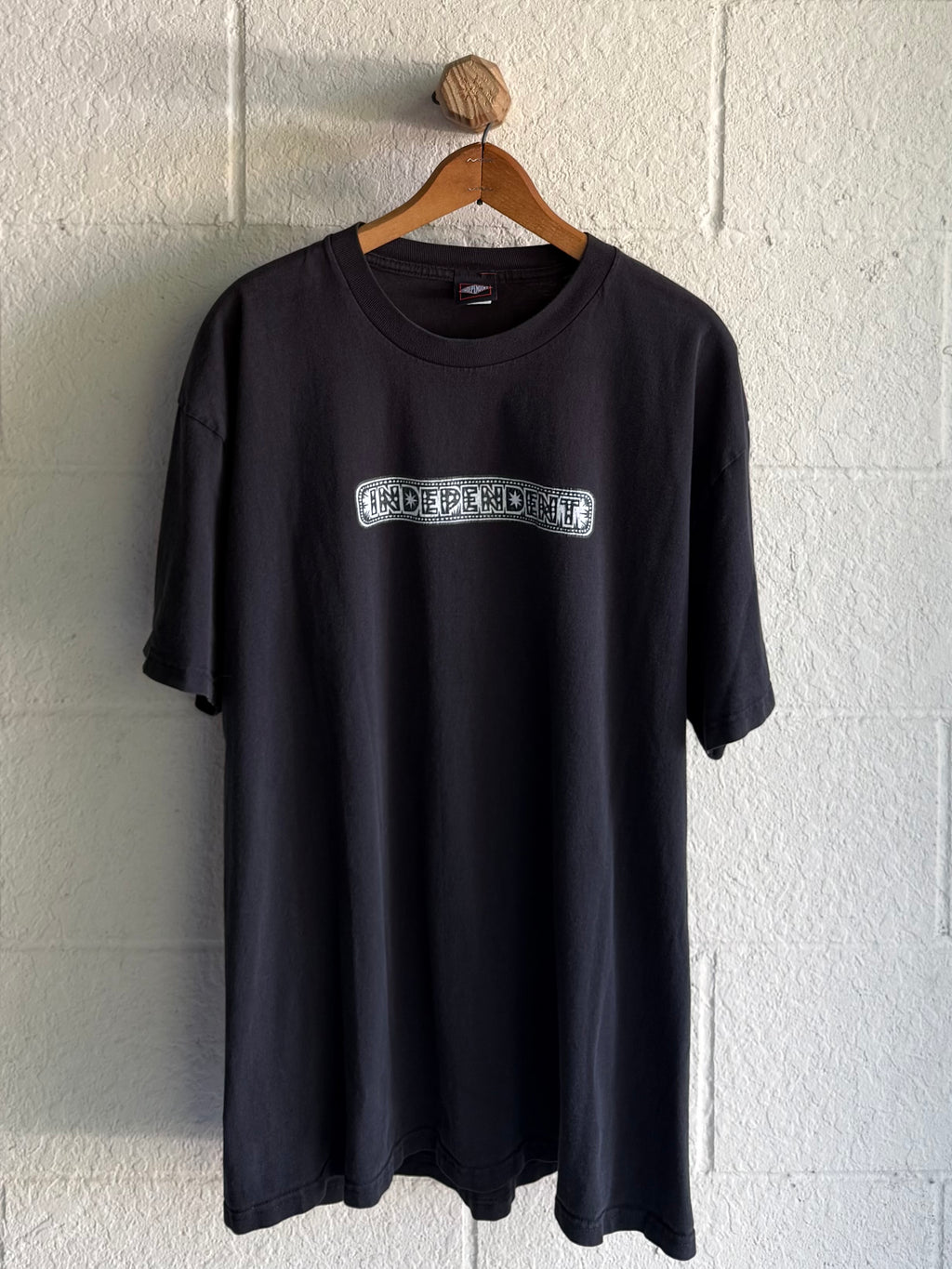 '90s Independent Logo Tee
