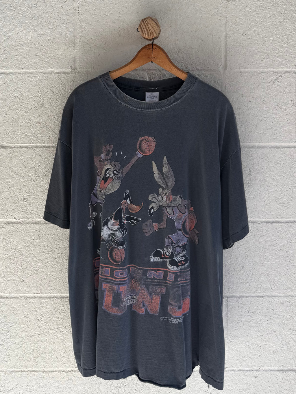 '90s Pheonix Suns Looney Tunes Tee